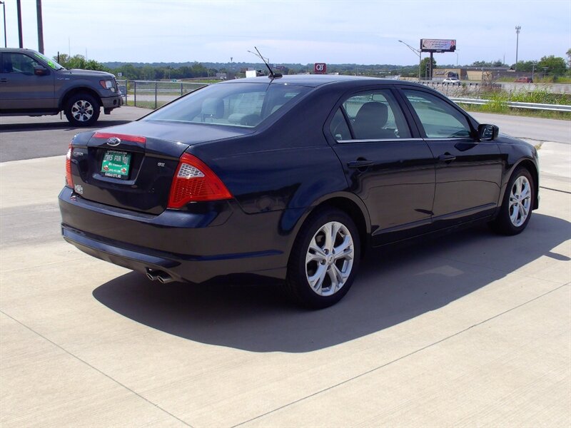 2012 Ford Fusion SE   - Photo 5 - Pleasant Valley, MO 64068