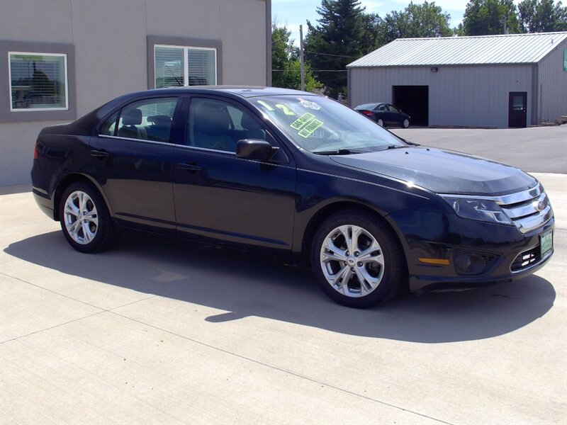 2012 Ford Fusion SE   - Photo 3 - Pleasant Valley, MO 64068