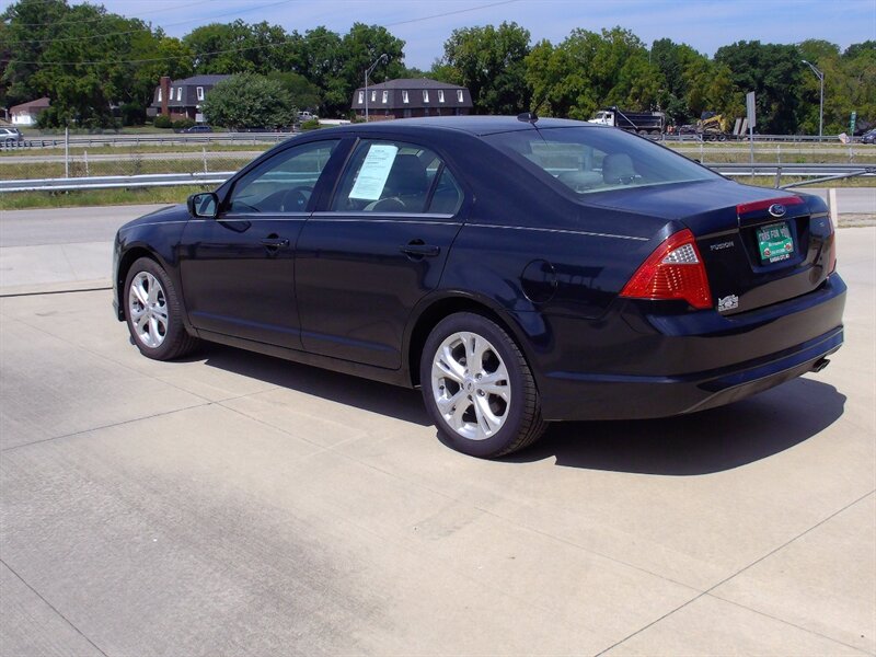 2012 Ford Fusion SE   - Photo 12 - Pleasant Valley, MO 64068