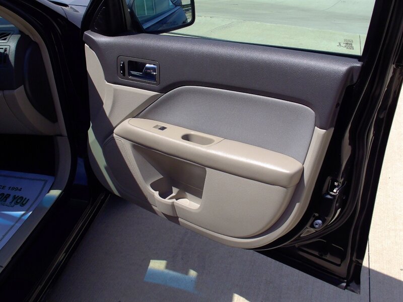 2012 Ford Fusion SE   - Photo 21 - Pleasant Valley, MO 64068
