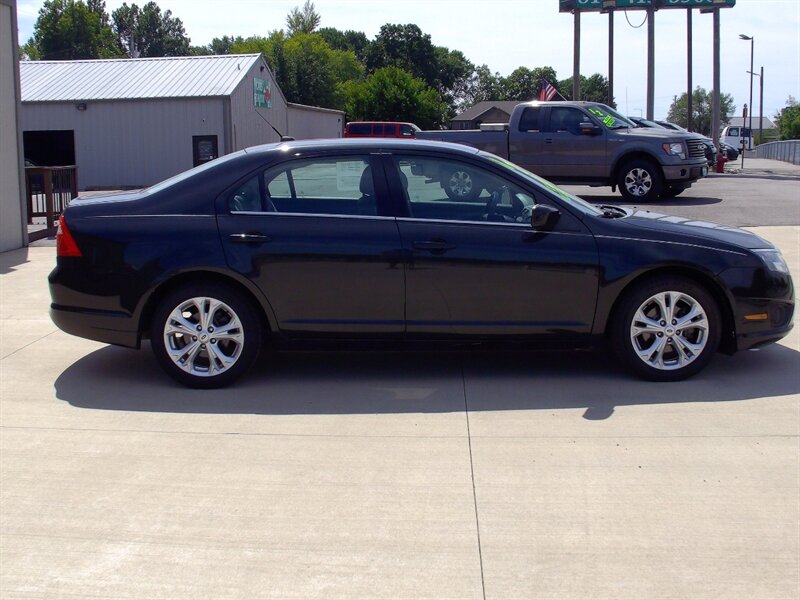 2012 Ford Fusion SE   - Photo 9 - Pleasant Valley, MO 64068
