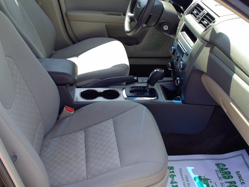 2012 Ford Fusion SE   - Photo 20 - Pleasant Valley, MO 64068
