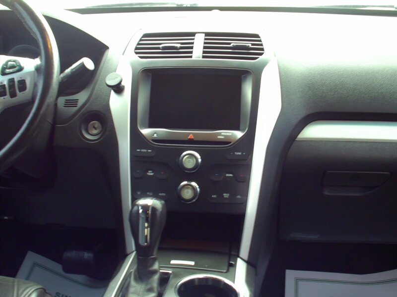 2014 Ford Explorer XLT - Photo 21 - Pleasant Valley, MO 64068
