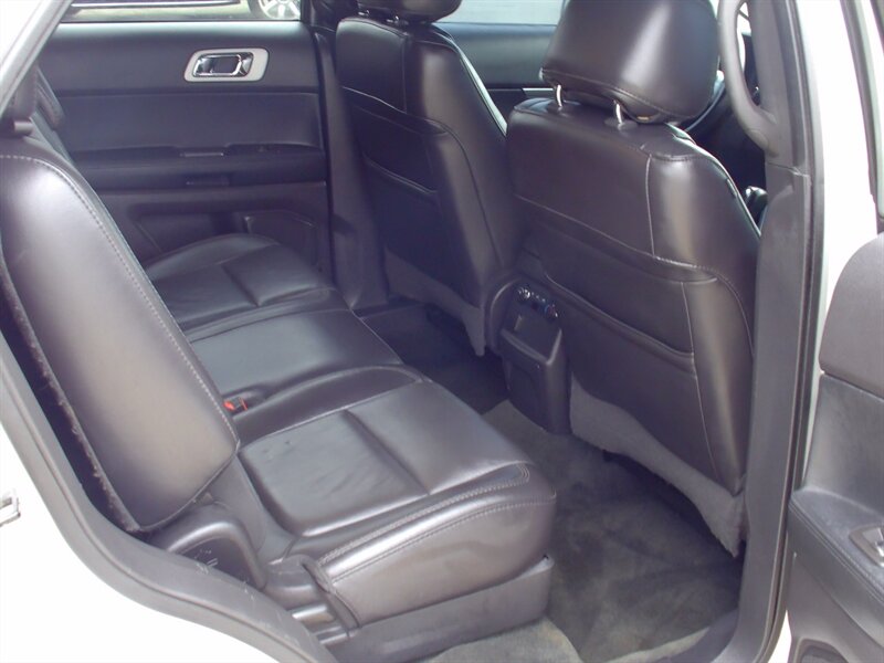 2014 Ford Explorer XLT - Photo 18 - Pleasant Valley, MO 64068
