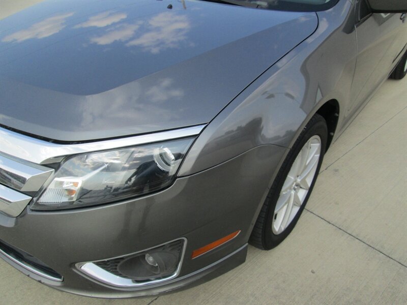 2010 Ford Fusion SEL   - Photo 27 - Pleasant Valley, MO 64068