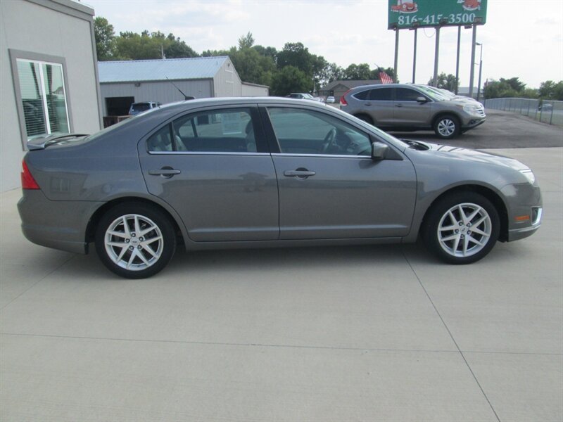 2010 Ford Fusion SEL   - Photo 4 - Pleasant Valley, MO 64068