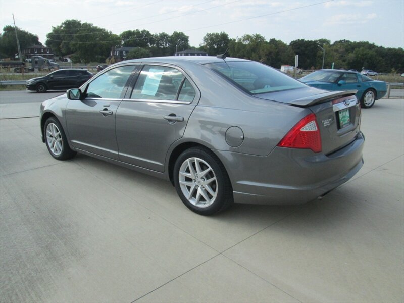 2010 Ford Fusion SEL   - Photo 7 - Pleasant Valley, MO 64068