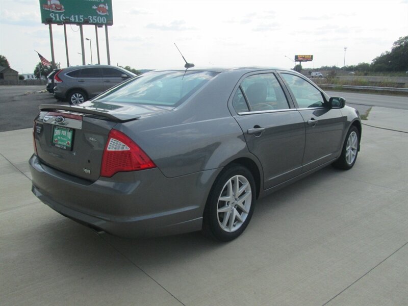 2010 Ford Fusion SEL   - Photo 5 - Pleasant Valley, MO 64068