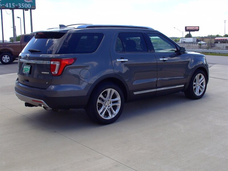 2016 Ford Explorer Limited   - Photo 4 - Pleasant Valley, MO 64068