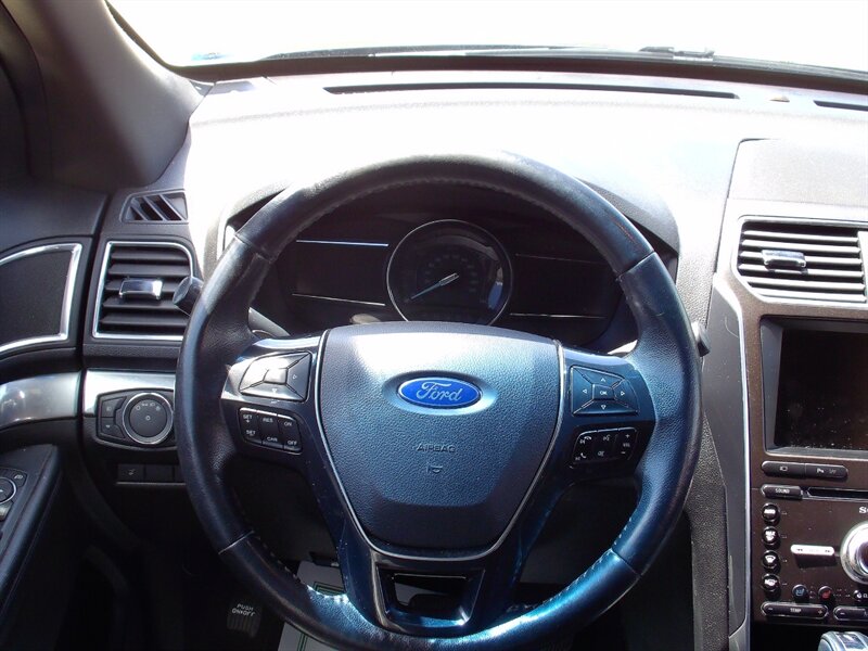 2016 Ford Explorer Limited   - Photo 21 - Pleasant Valley, MO 64068