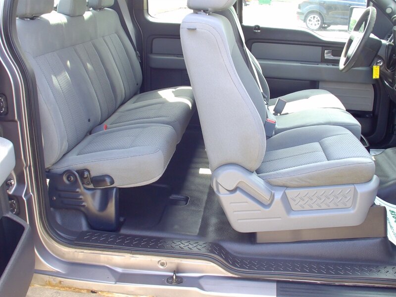2013 Ford F-150 XLT - Photo 16 - Pleasant Valley, MO 64068