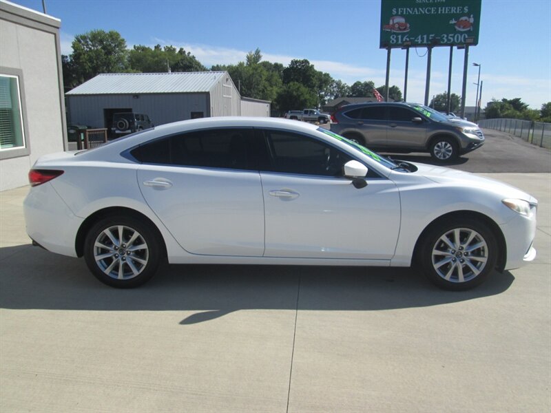 2017 Mazda Mazda6 Sport   - Photo 4 - Pleasant Valley, MO 64068