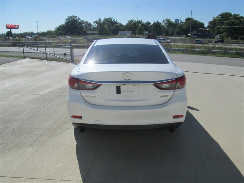 2017 Mazda Mazda6 Sport   - Photo 6 - Pleasant Valley, MO 64068