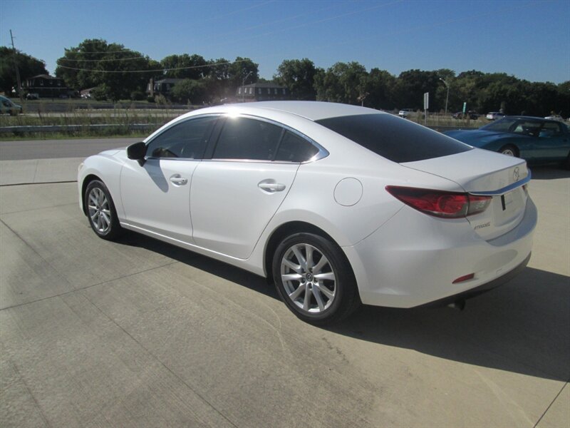 2017 Mazda Mazda6 Sport   - Photo 7 - Pleasant Valley, MO 64068