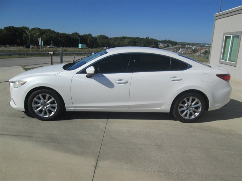 2017 Mazda Mazda6 Sport   - Photo 8 - Pleasant Valley, MO 64068