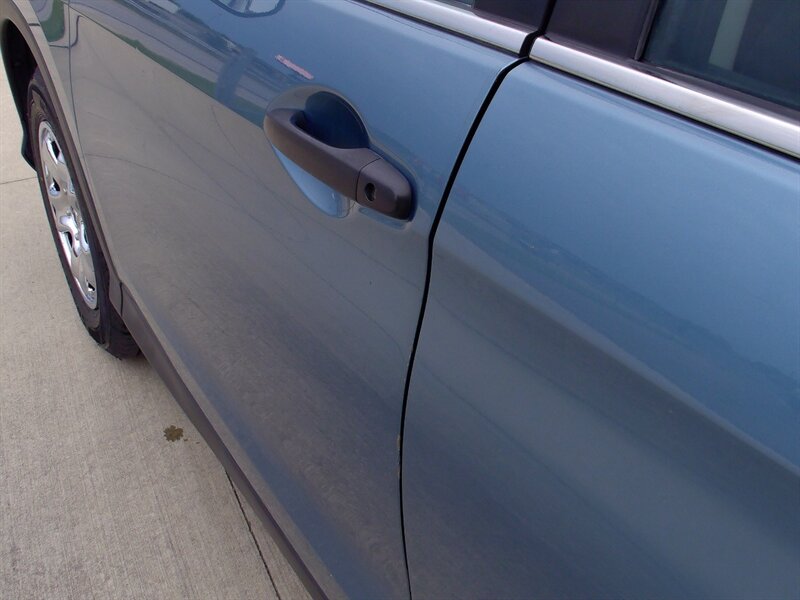 2014 Honda CR-V LX - Photo 24 - Pleasant Valley, MO 64068