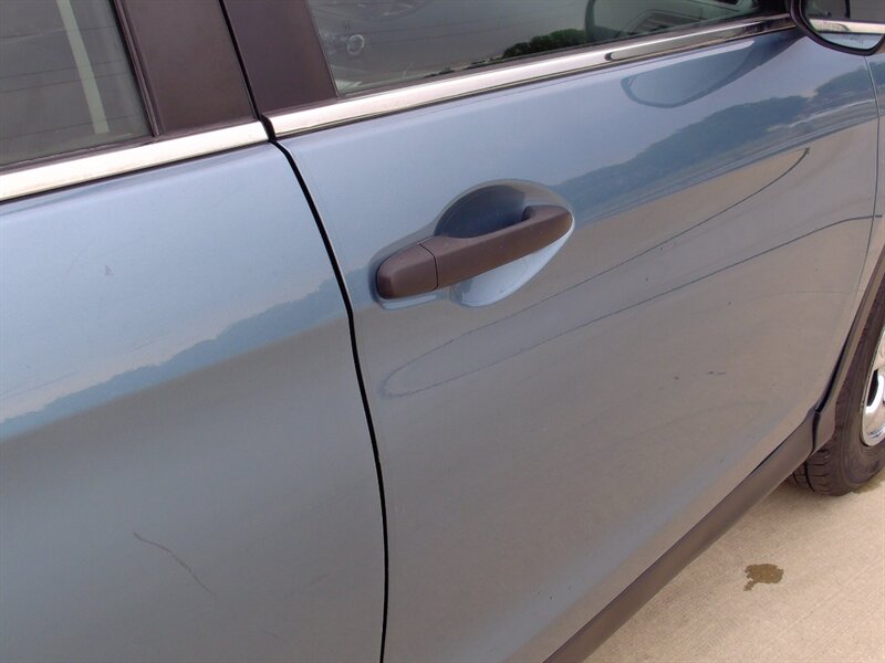 2014 Honda CR-V LX - Photo 32 - Pleasant Valley, MO 64068