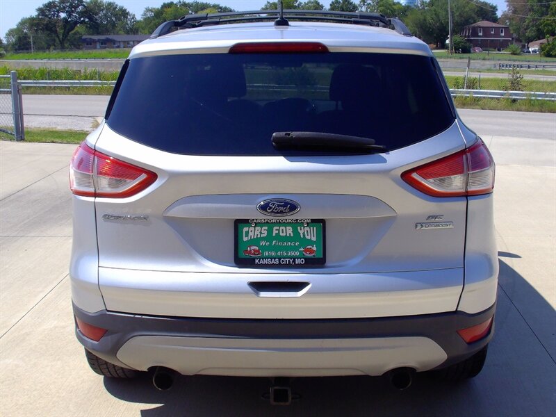 2013 Ford Escape SE - Photo 6 - Pleasant Valley, MO 64068