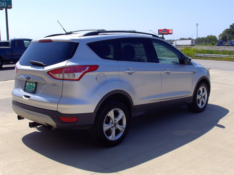 2013 Ford Escape SE - Photo 5 - Pleasant Valley, MO 64068