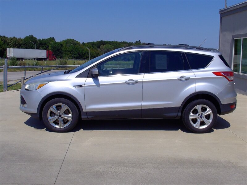 2013 Ford Escape SE - Photo 8 - Pleasant Valley, MO 64068