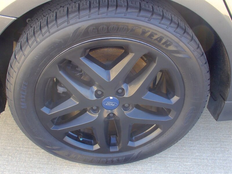 2016 Ford Fusion SE   - Photo 32 - Pleasant Valley, MO 64068