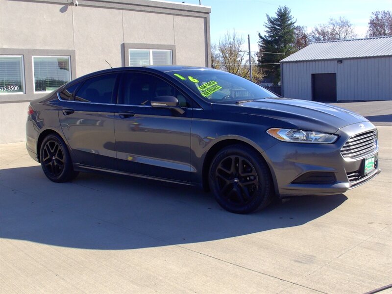 2016 Ford Fusion SE   - Photo 3 - Pleasant Valley, MO 64068