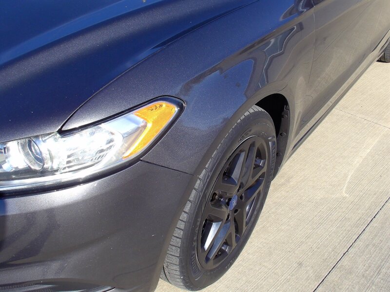 2016 Ford Fusion SE   - Photo 25 - Pleasant Valley, MO 64068