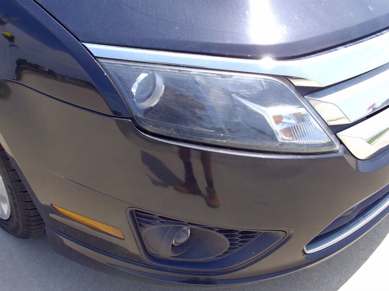 2011 Ford Fusion SE   - Photo 30 - Pleasant Valley, MO 64068
