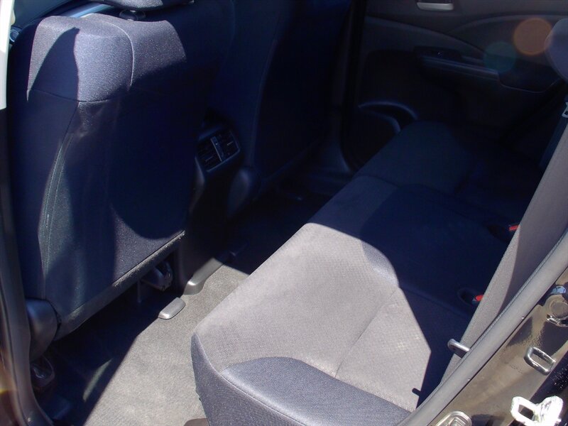 2015 Honda CR-V LX - Photo 12 - Pleasant Valley, MO 64068