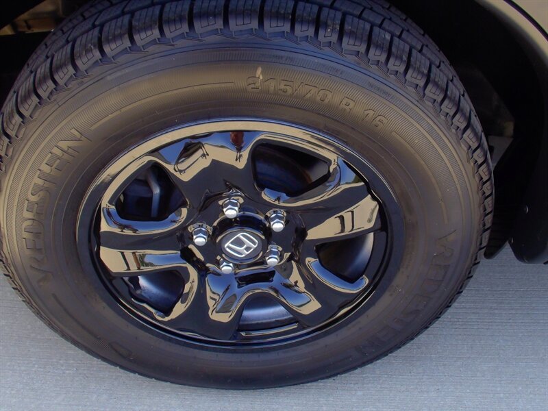 2015 Honda CR-V LX - Photo 32 - Pleasant Valley, MO 64068