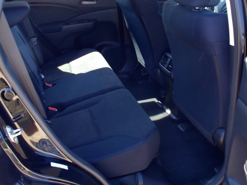2015 Honda CR-V LX - Photo 17 - Pleasant Valley, MO 64068