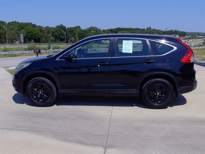 2015 Honda CR-V LX - Photo 8 - Pleasant Valley, MO 64068
