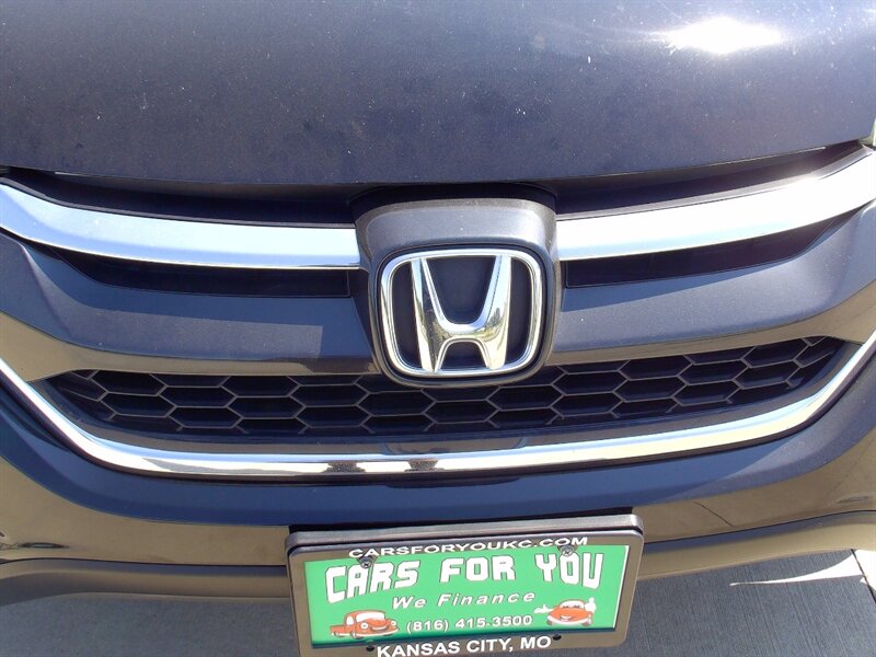 2015 Honda CR-V LX - Photo 26 - Pleasant Valley, MO 64068