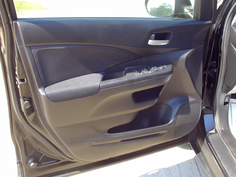 2015 Honda CR-V LX - Photo 11 - Pleasant Valley, MO 64068