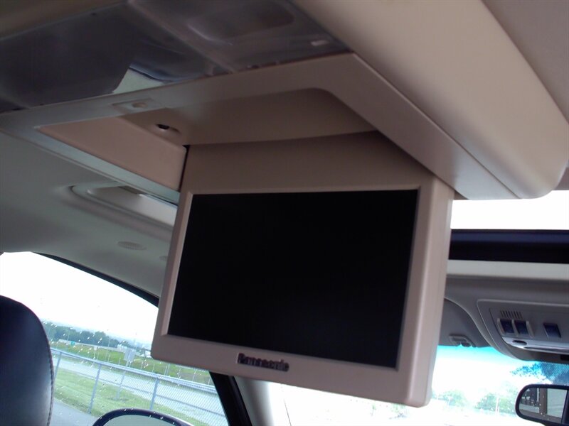 2012 GMC Yukon Denali   - Photo 24 - Pleasant Valley, MO 64068
