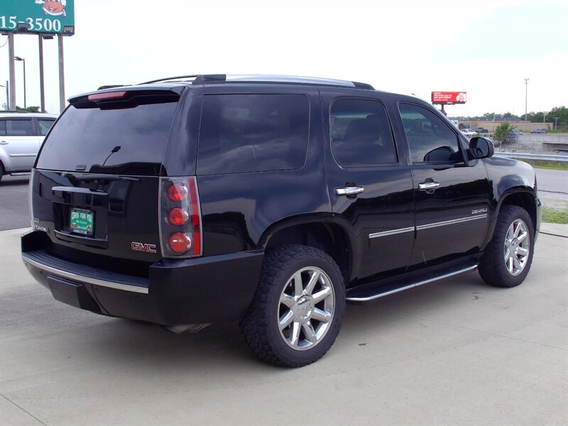 2012 GMC Yukon Denali   - Photo 5 - Pleasant Valley, MO 64068