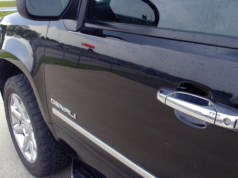 2012 GMC Yukon Denali   - Photo 28 - Pleasant Valley, MO 64068