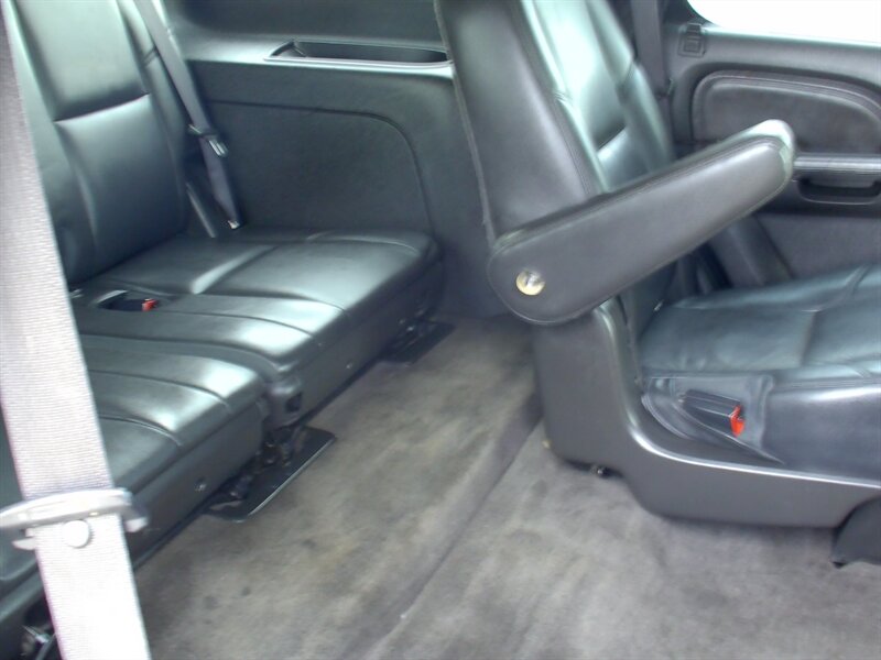 2012 GMC Yukon Denali   - Photo 20 - Pleasant Valley, MO 64068