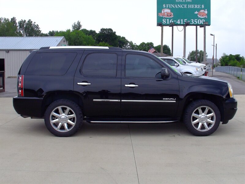 2012 GMC Yukon Denali   - Photo 4 - Pleasant Valley, MO 64068