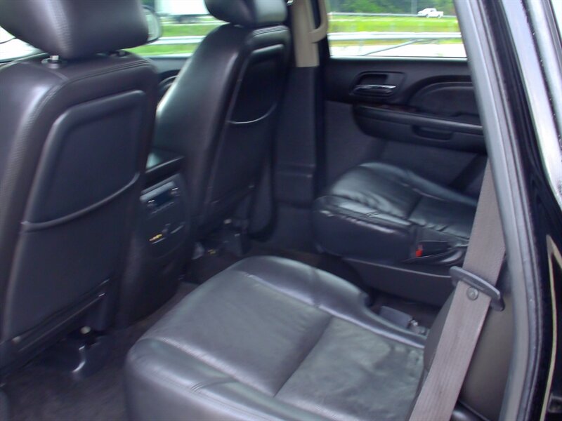 2012 GMC Yukon Denali   - Photo 12 - Pleasant Valley, MO 64068