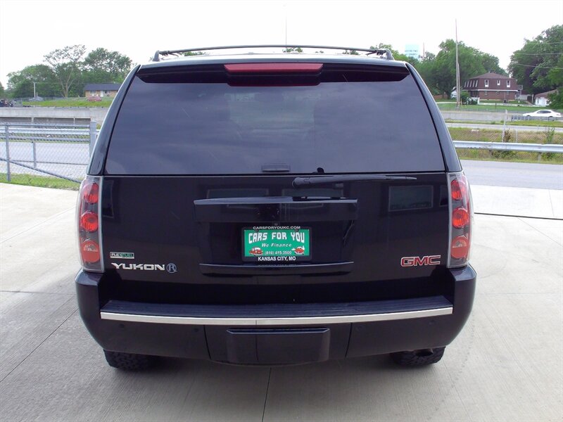 2012 GMC Yukon Denali   - Photo 6 - Pleasant Valley, MO 64068