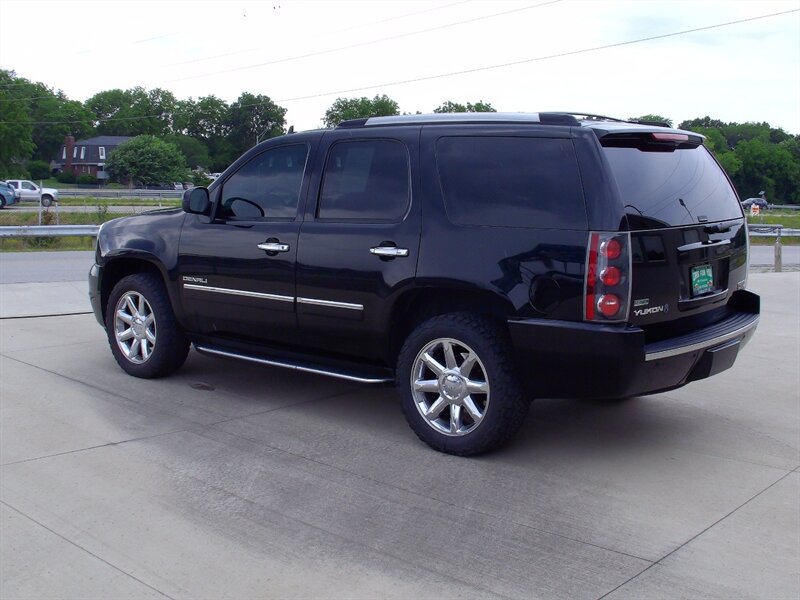 2012 GMC Yukon Denali   - Photo 7 - Pleasant Valley, MO 64068