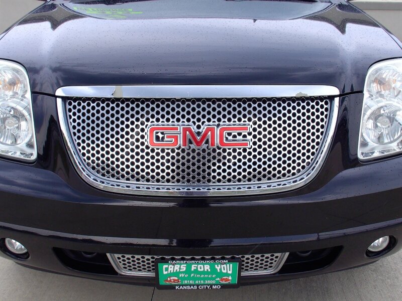 2012 GMC Yukon Denali   - Photo 30 - Pleasant Valley, MO 64068