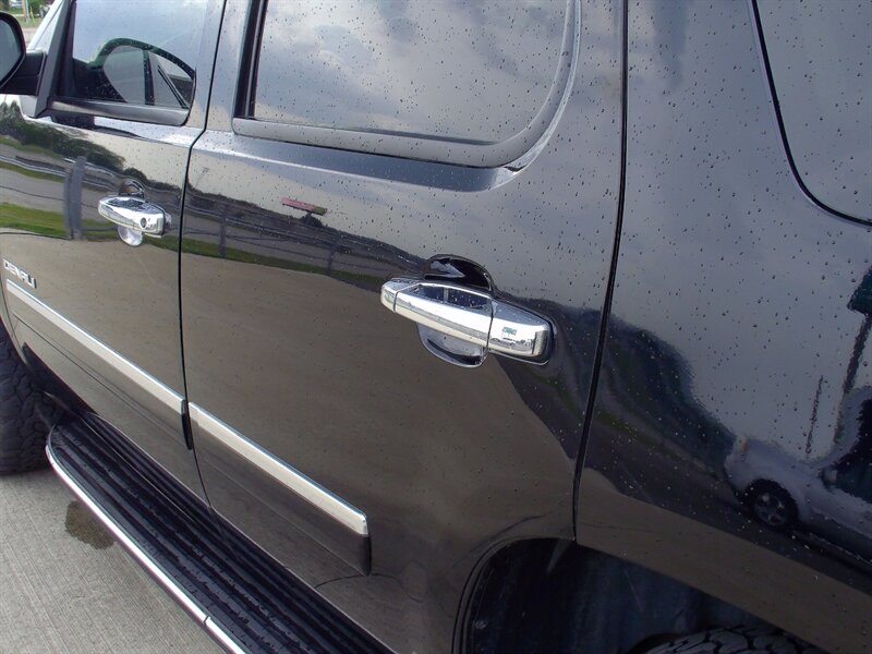 2012 GMC Yukon Denali   - Photo 27 - Pleasant Valley, MO 64068