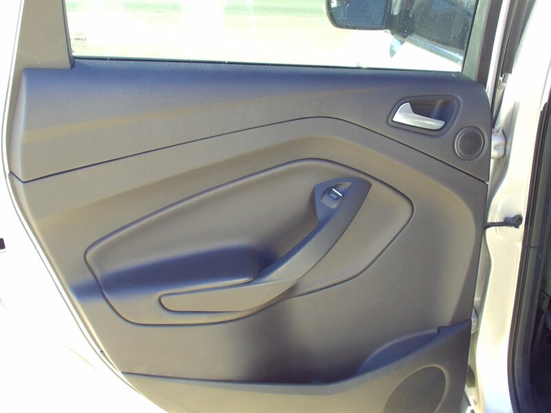 2013 Ford Escape SEL   - Photo 13 - Pleasant Valley, MO 64068