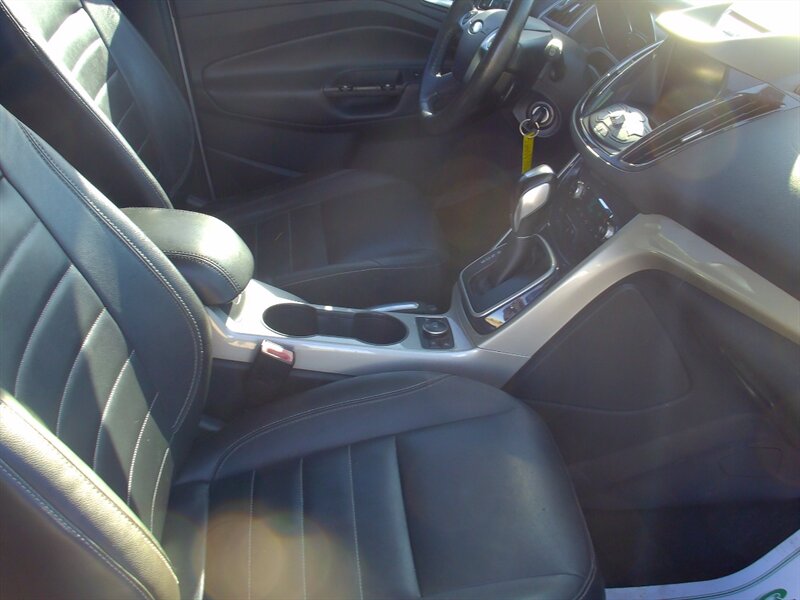 2013 Ford Escape SEL   - Photo 15 - Pleasant Valley, MO 64068