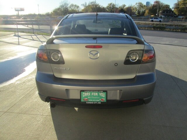 2006 Mazda MAZDA3 S   - Photo 6 - Pleasant Valley, MO 64068