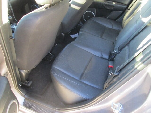 2006 Mazda MAZDA3 S   - Photo 12 - Pleasant Valley, MO 64068