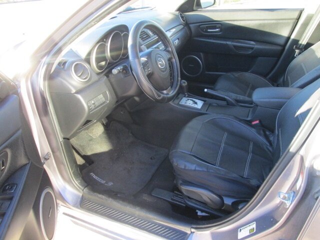 2006 Mazda MAZDA3 S   - Photo 9 - Pleasant Valley, MO 64068