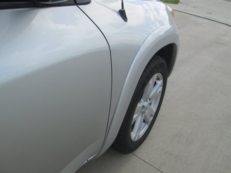 2007 Toyota RAV4 SPORT   - Photo 32 - Pleasant Valley, MO 64068